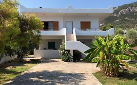 Studio In Villa In Kalloni Direkt Am Meer